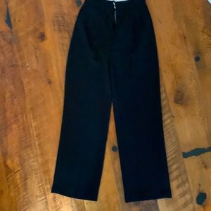 Aritzia Black Effortless pant- Size 0 - like new barely worn